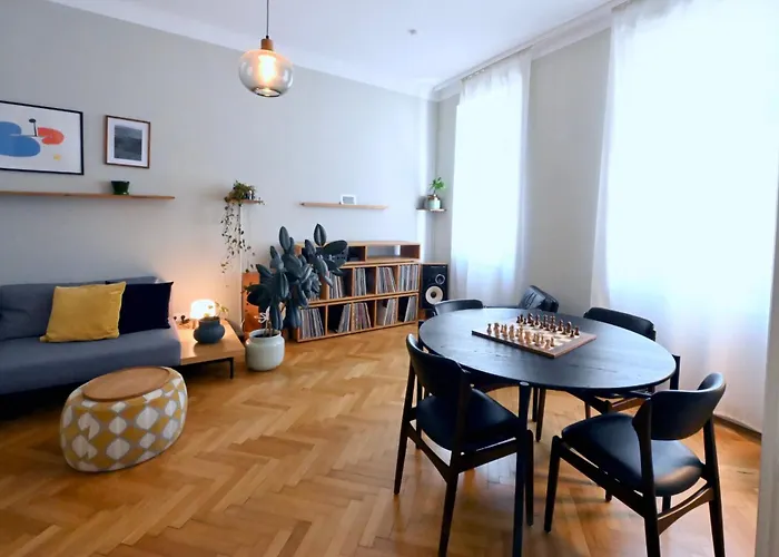 Viennese Charme Close To Brunnenmarkt